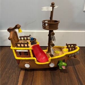 Pirate Adventure Ship Playset